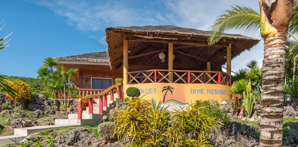 047Sunset Dive Resort 1200